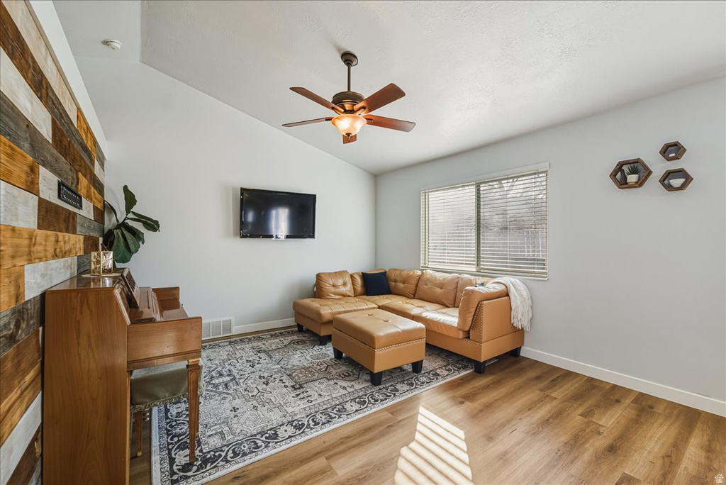 472 E 1420 N Tooele, UT 84074