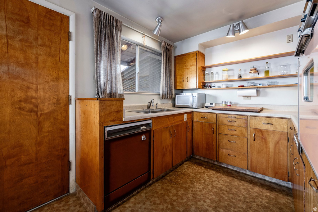 457 E 10TH AVE Salt Lake City, UT 84103