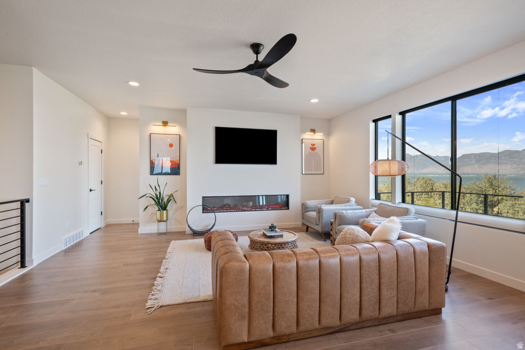 2812 S GREENHEAD DR Saratoga Springs, UT 84045