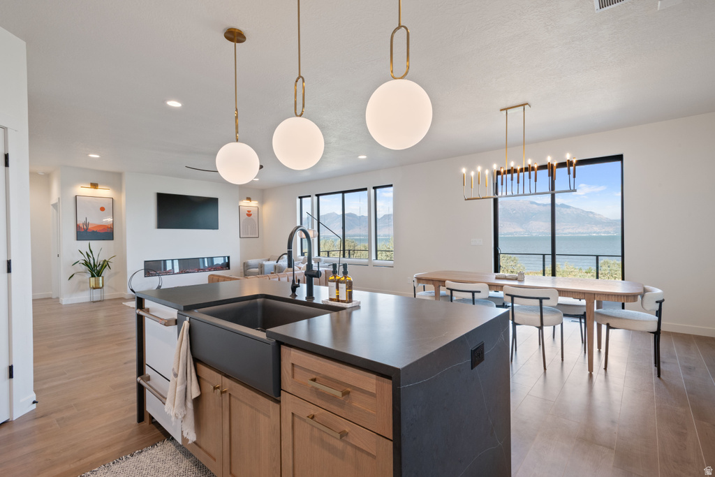 2812 S GREENHEAD DR Saratoga Springs, UT 84045