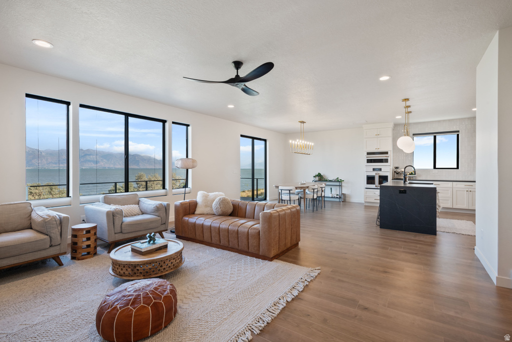 2812 S GREENHEAD DR Saratoga Springs, UT 84045