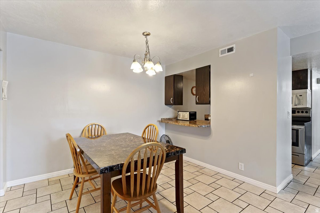 2627 W 5625 S Roy, UT 84067