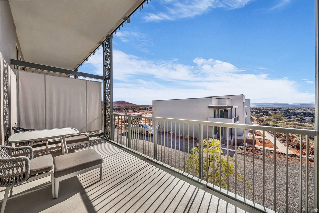 1500 E BLACK DESERT DR photo 3
