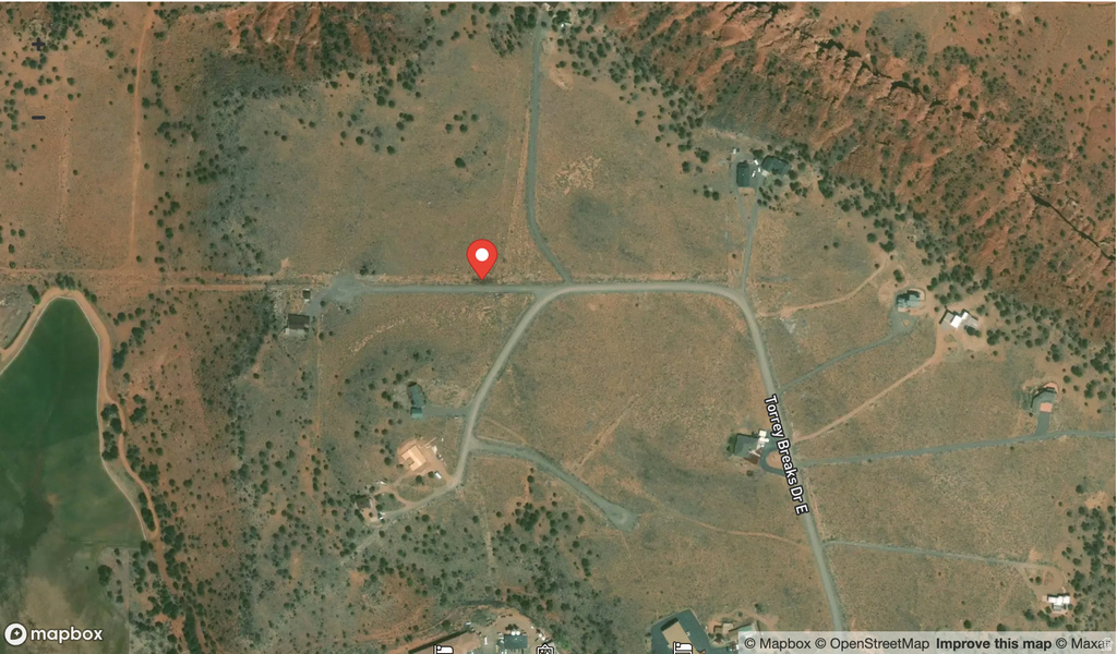 829 E 200 N Torrey, UT 84775