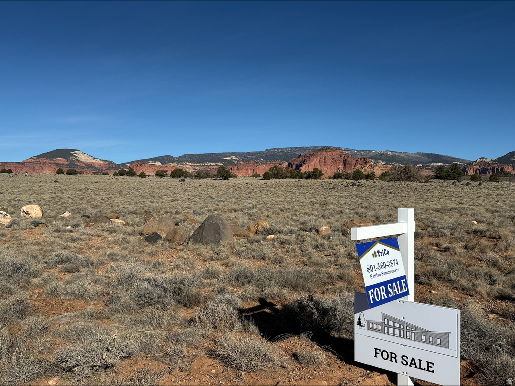 829 E 200 N Torrey, UT 84775