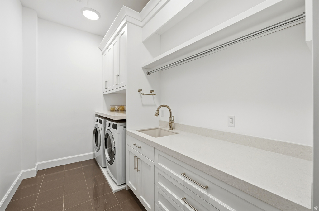 2152 E CREEK RD Sandy, UT 84093