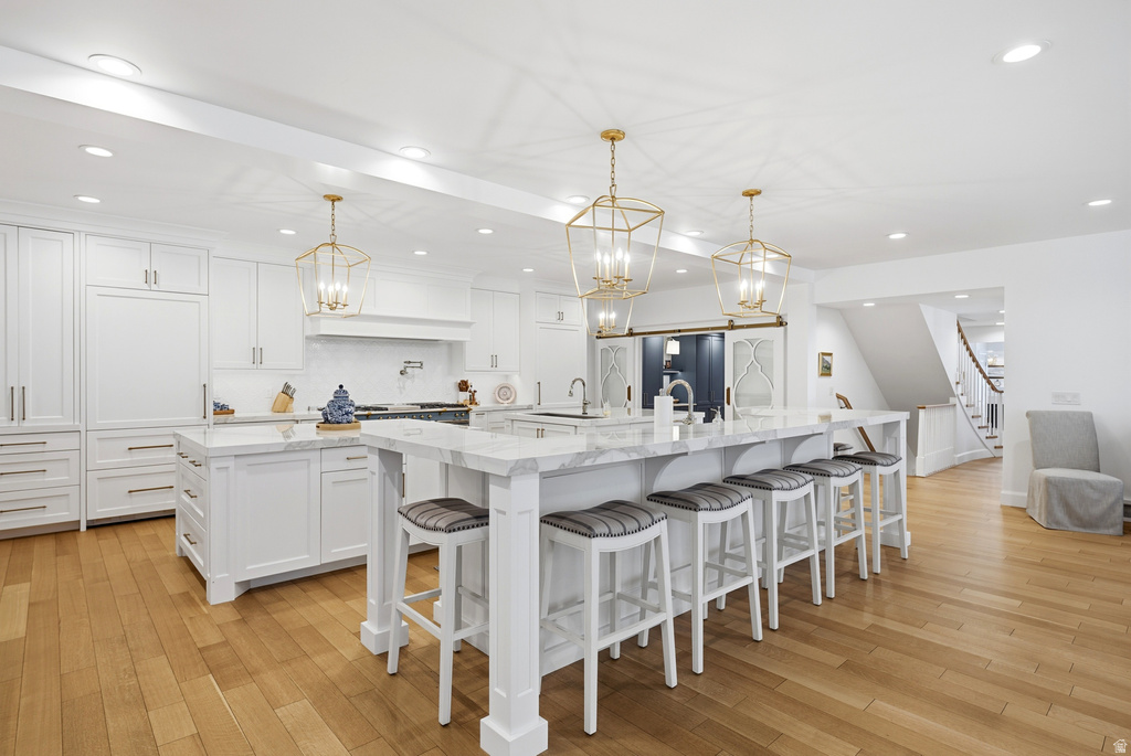 2152 E CREEK RD Sandy, UT 84093