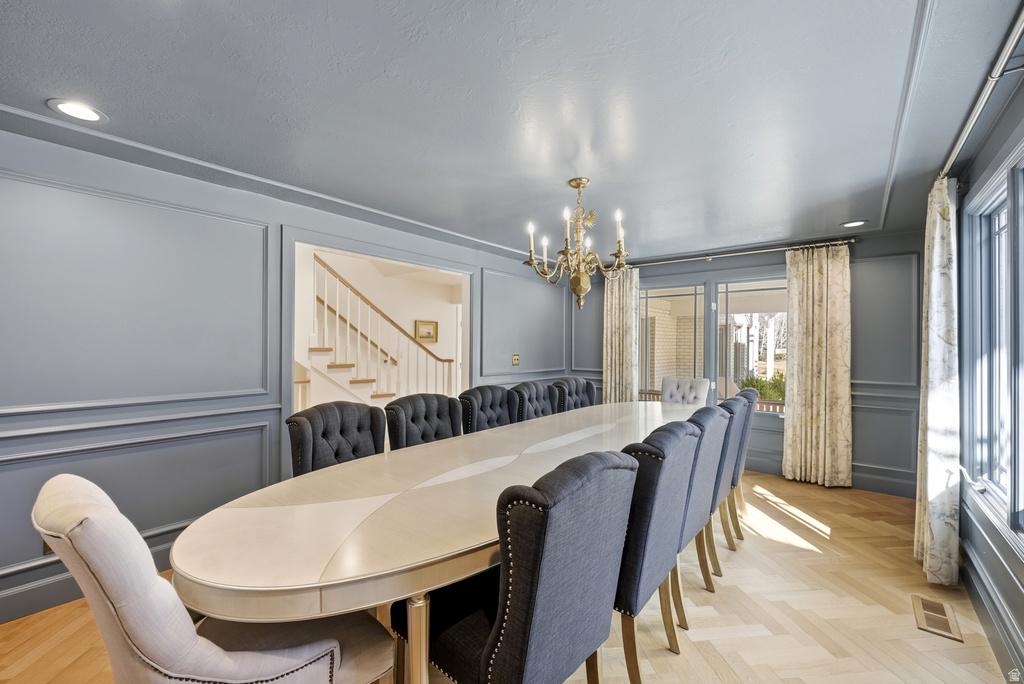 2152 E CREEK RD Sandy, UT 84093