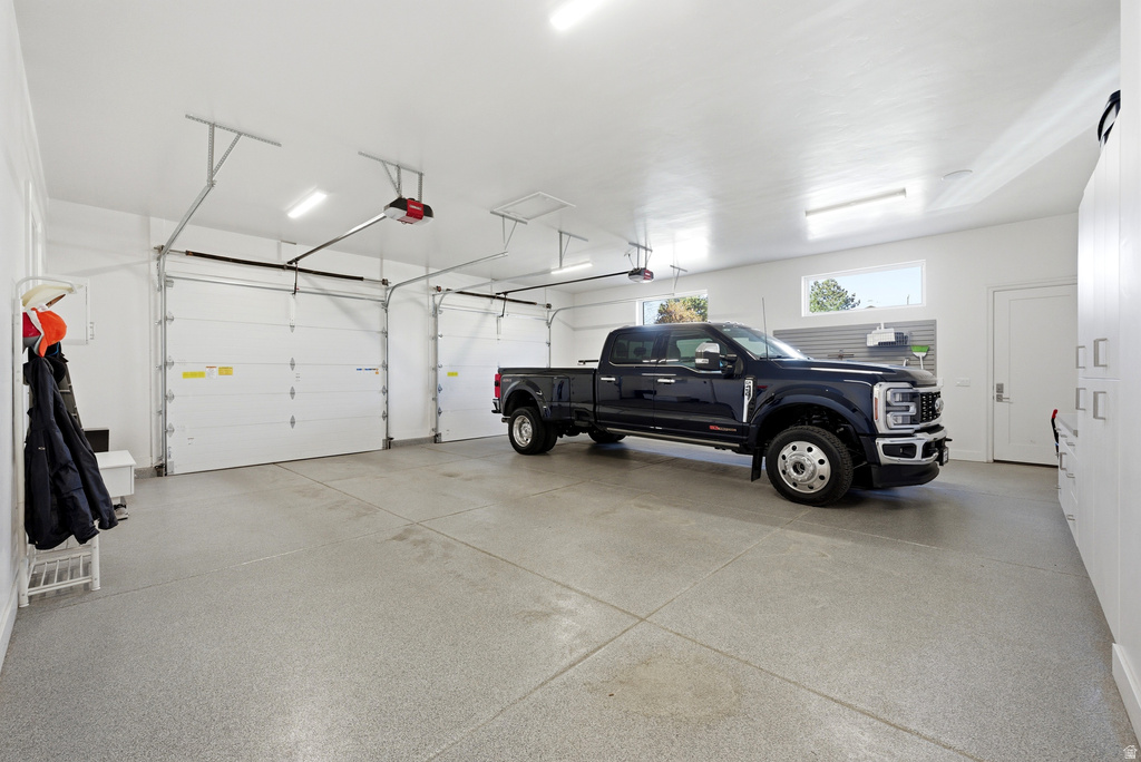 2152 E CREEK RD Sandy, UT 84093