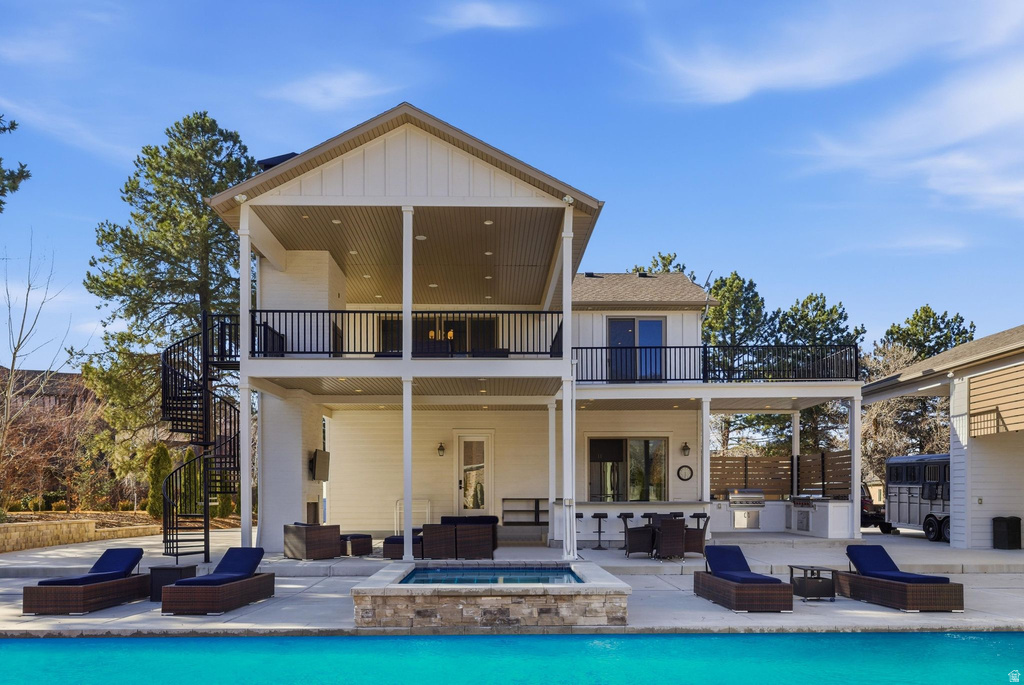 2152 E CREEK RD Sandy, UT 84093