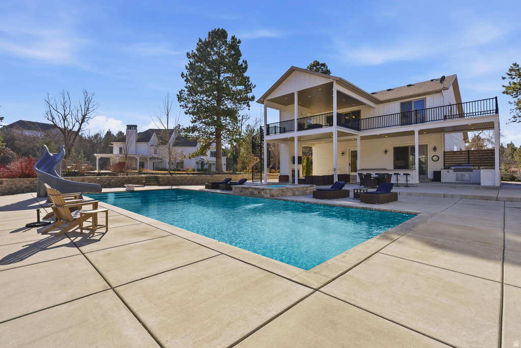 2152 E CREEK RD Sandy, UT 84093