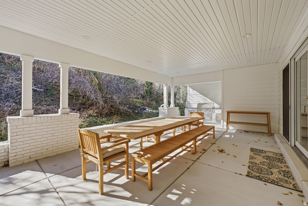 2152 E CREEK RD Sandy, UT 84093