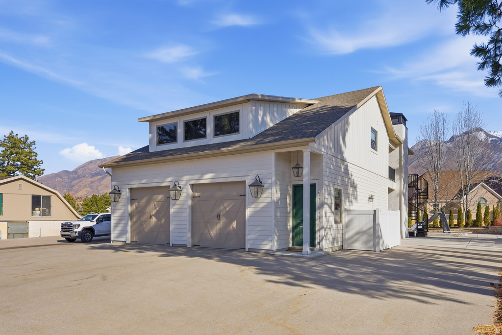 2152 E CREEK RD Sandy, UT 84093
