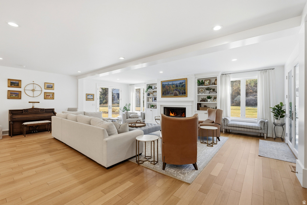 2152 E CREEK RD Sandy, UT 84093