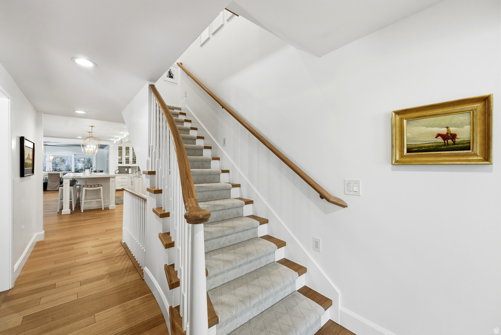 2152 E CREEK RD Sandy, UT 84093