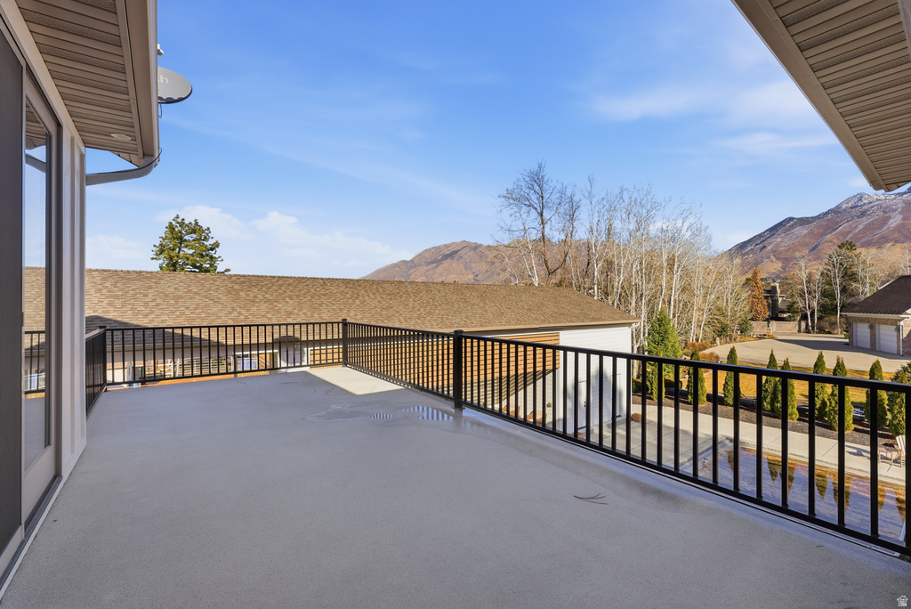 2152 E CREEK RD Sandy, UT 84093