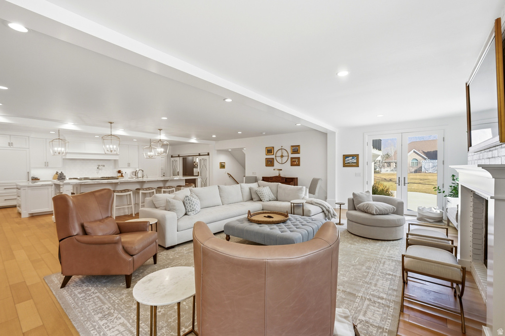 2152 E CREEK RD Sandy, UT 84093