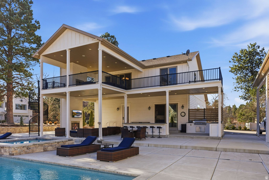 2152 E CREEK RD Sandy, UT 84093