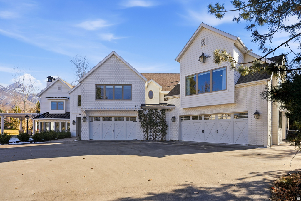 2152 E CREEK RD Sandy, UT 84093