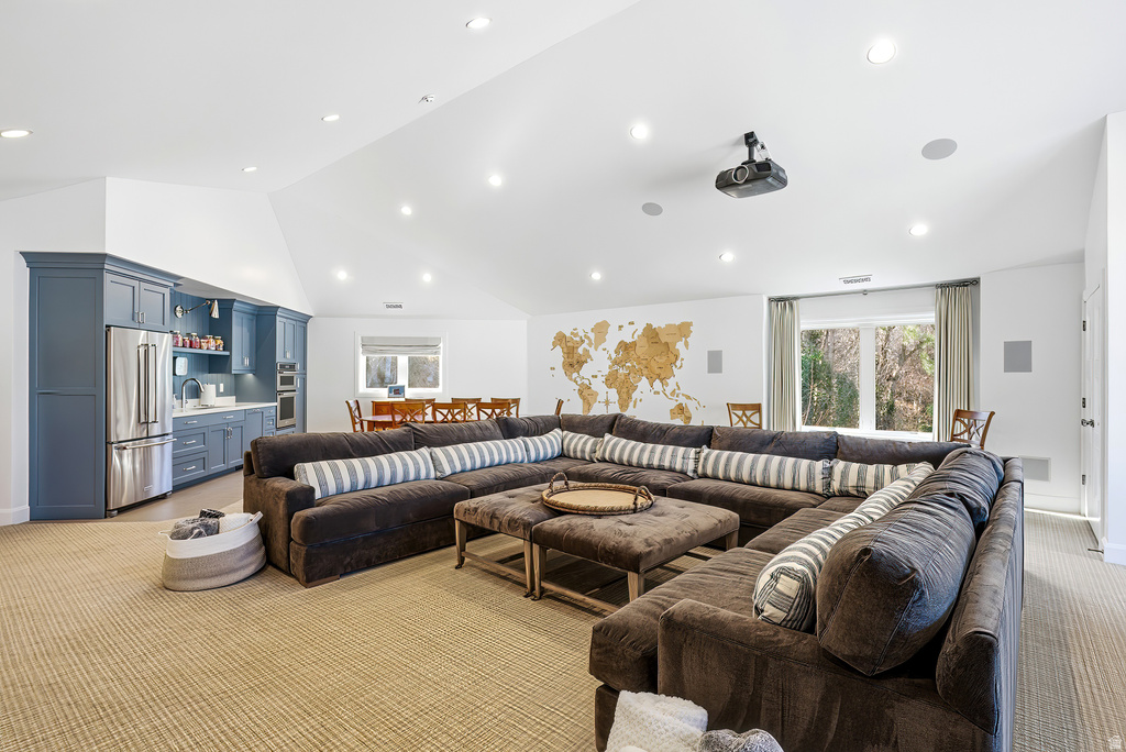 2152 E CREEK RD Sandy, UT 84093