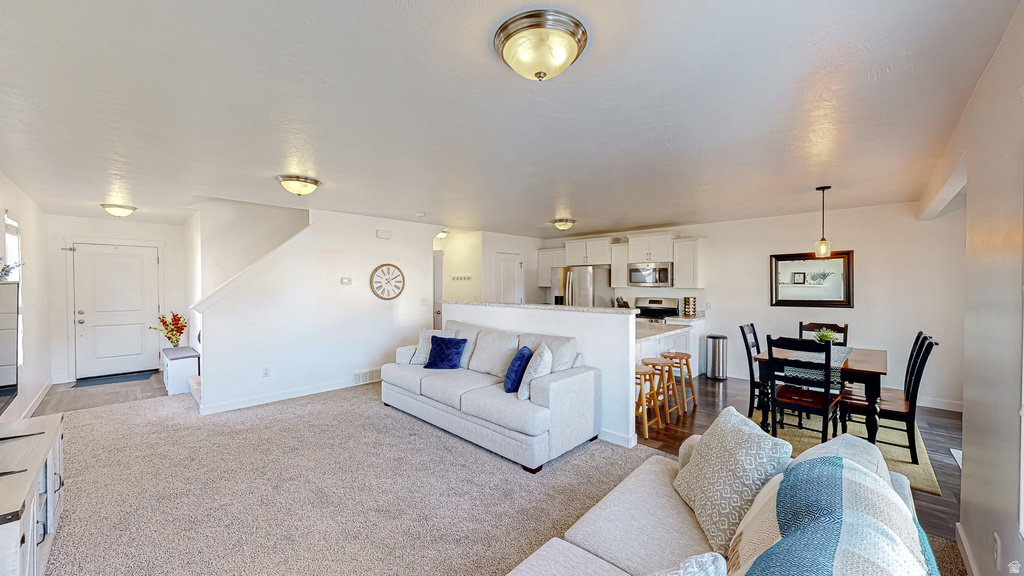 32 E HARMONY CT Saratoga Springs, UT 84045