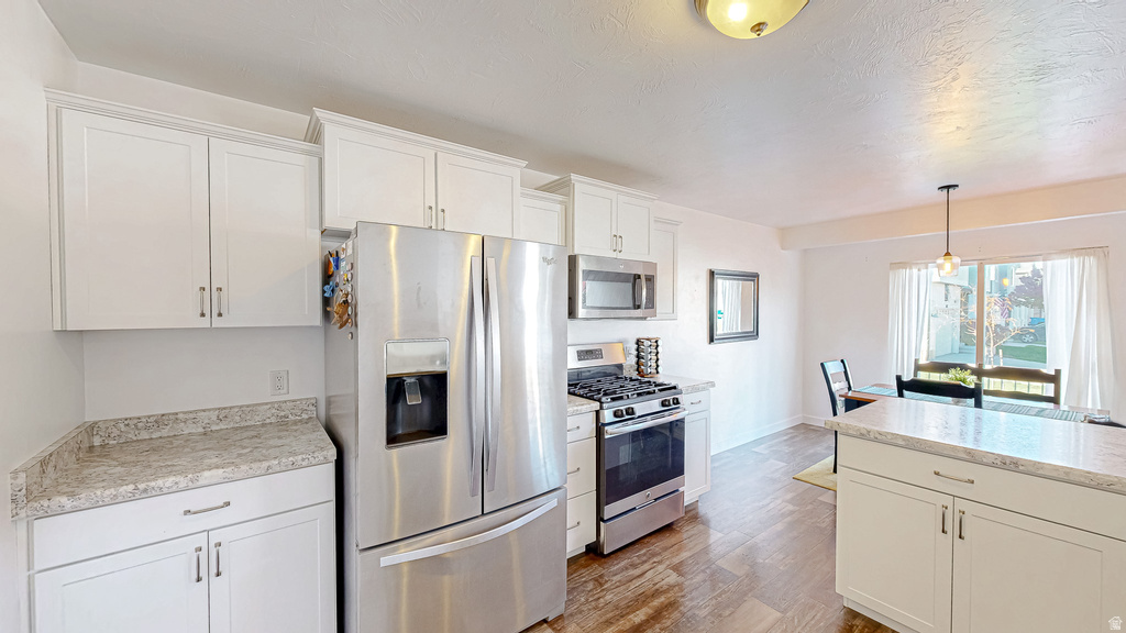 32 E HARMONY CT Saratoga Springs, UT 84045