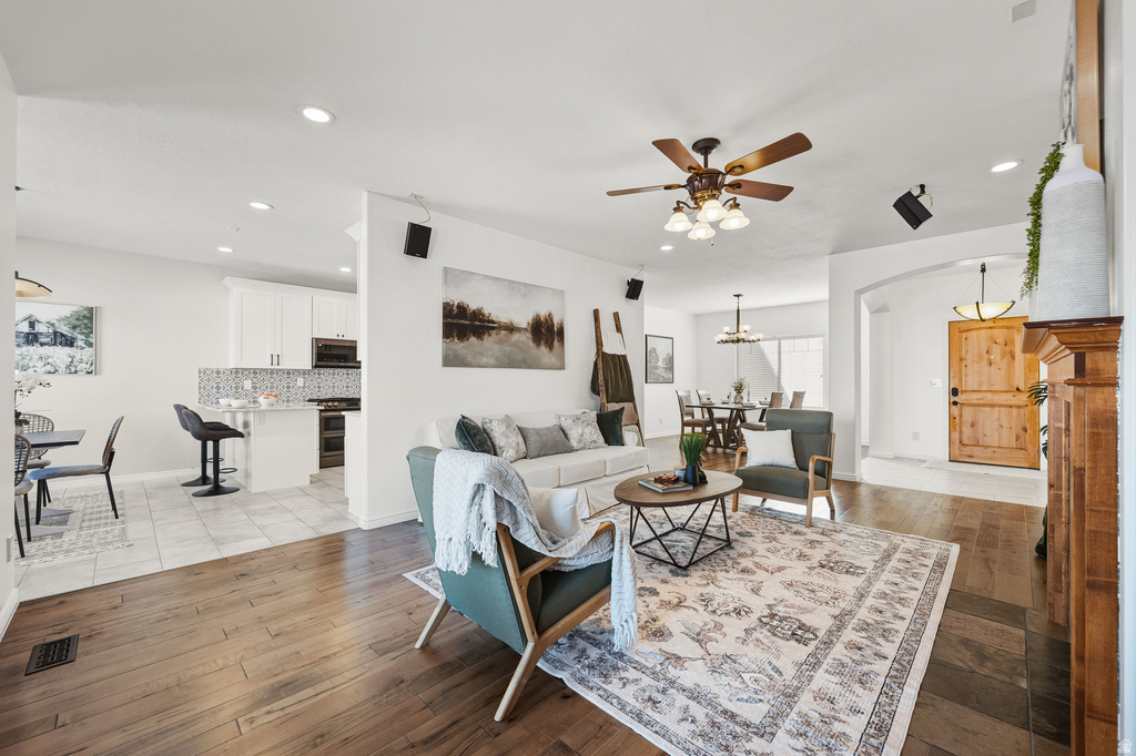 9225 N MOUNT AIREY DR Eagle Mountain, UT 84005