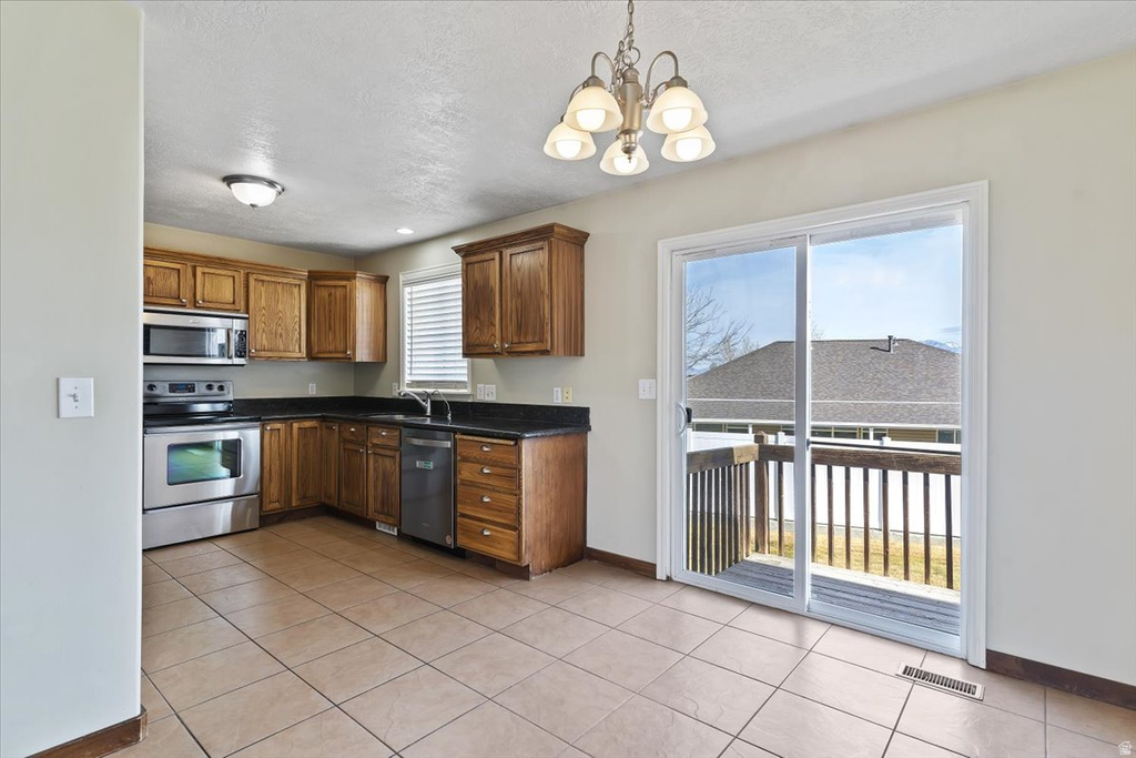 8961 S MAYFLOWER ST West Jordan, UT 84088