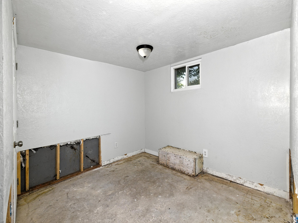 1424 JEFFERSON AVE Ogden, UT 84404