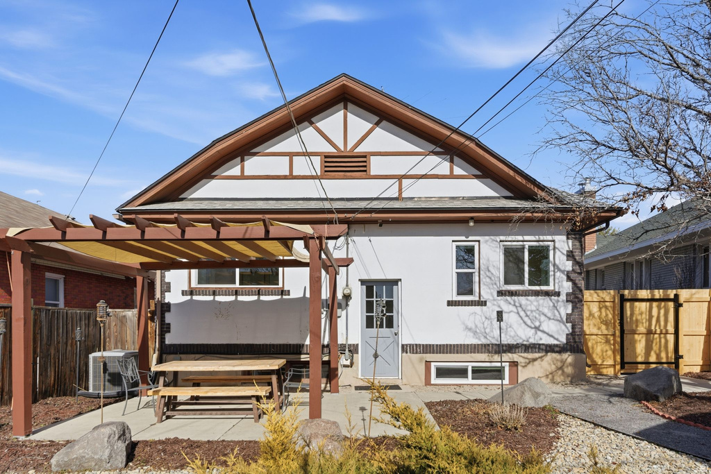 854 E WESTMINSTER AVE Salt Lake City, UT 84105