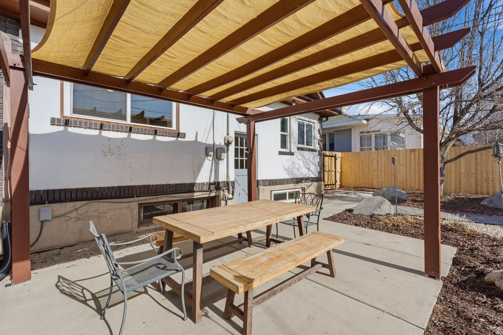 854 E WESTMINSTER AVE Salt Lake City, UT 84105