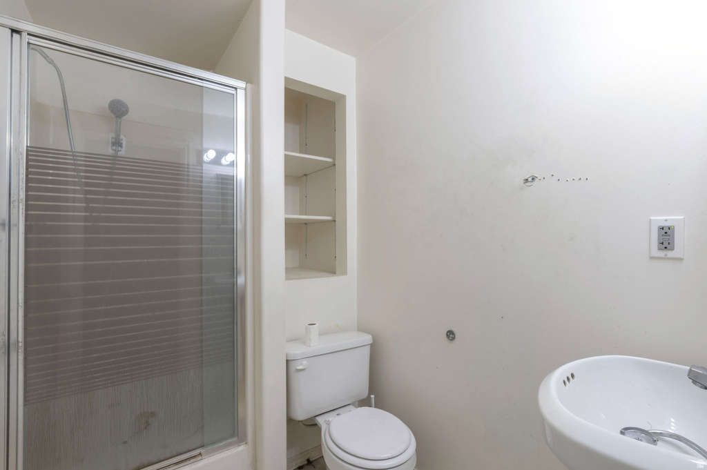 2815 W 4275 S Roy, UT 84067