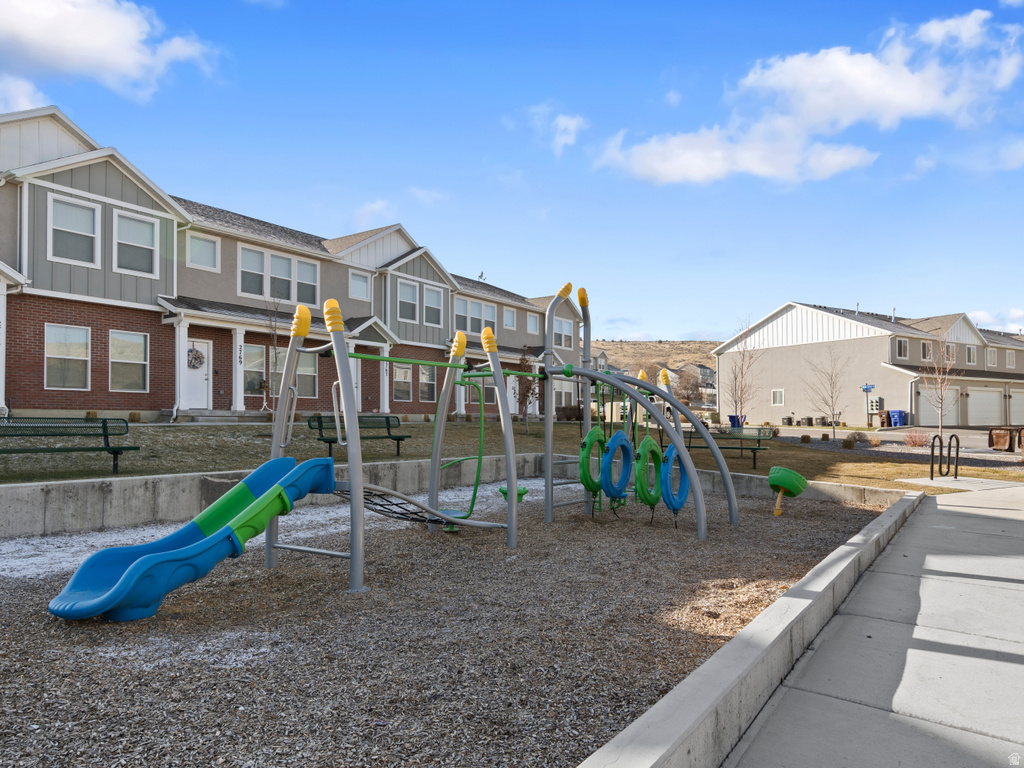 2741 E IRON BARK ALY Eagle Mountain, UT 84005