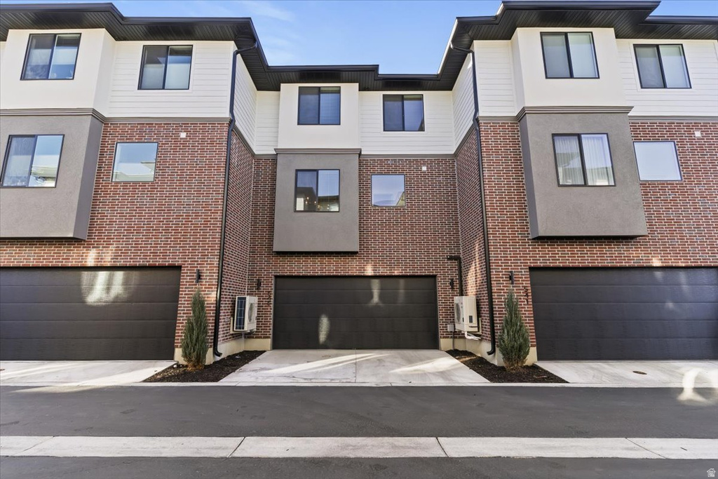 545 E 2360 S Ogden, UT 84401