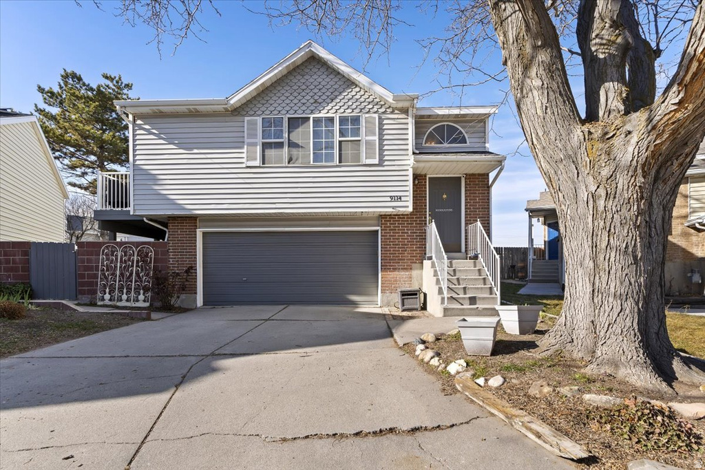 9114 S RIVER RIDGE DR West Jordan, UT 84088