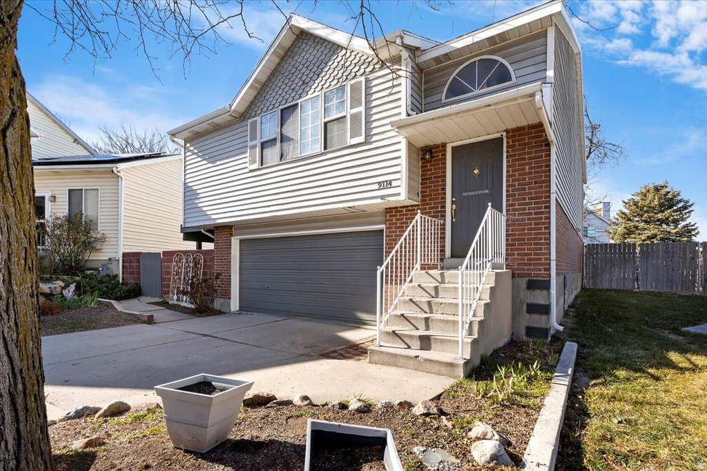 9114 S RIVER RIDGE DR West Jordan, UT 84088