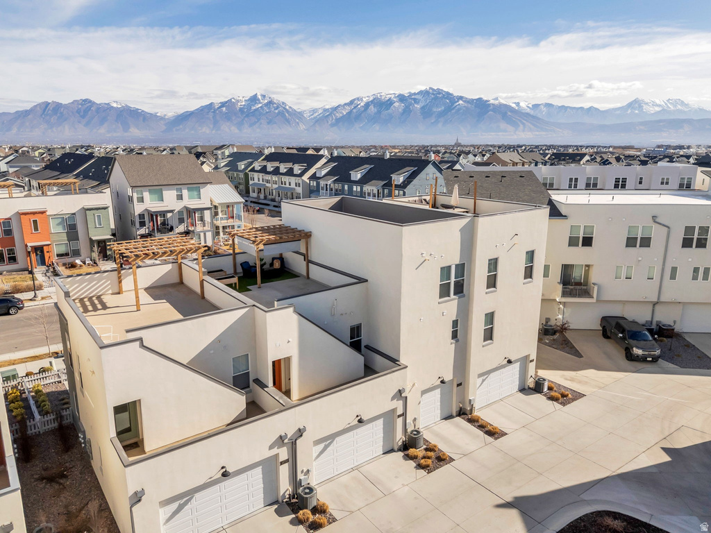 10758 S PORCINI DR South Jordan, UT 84009