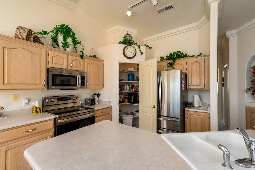 225 N VALLEY DR #45 St George, UT 84770