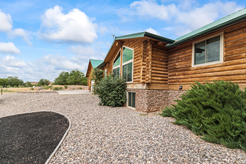 986 E 2290 N Monroe, UT 84754