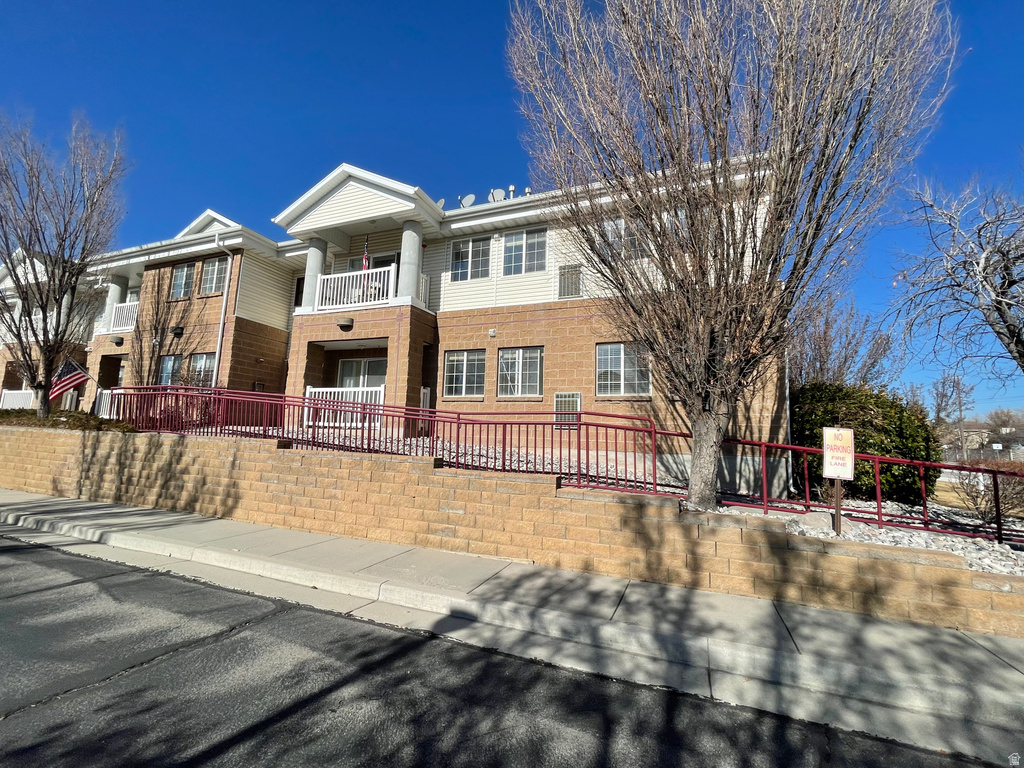 11085 S GRAPE ARBOR PL #102 Sandy, UT 84070