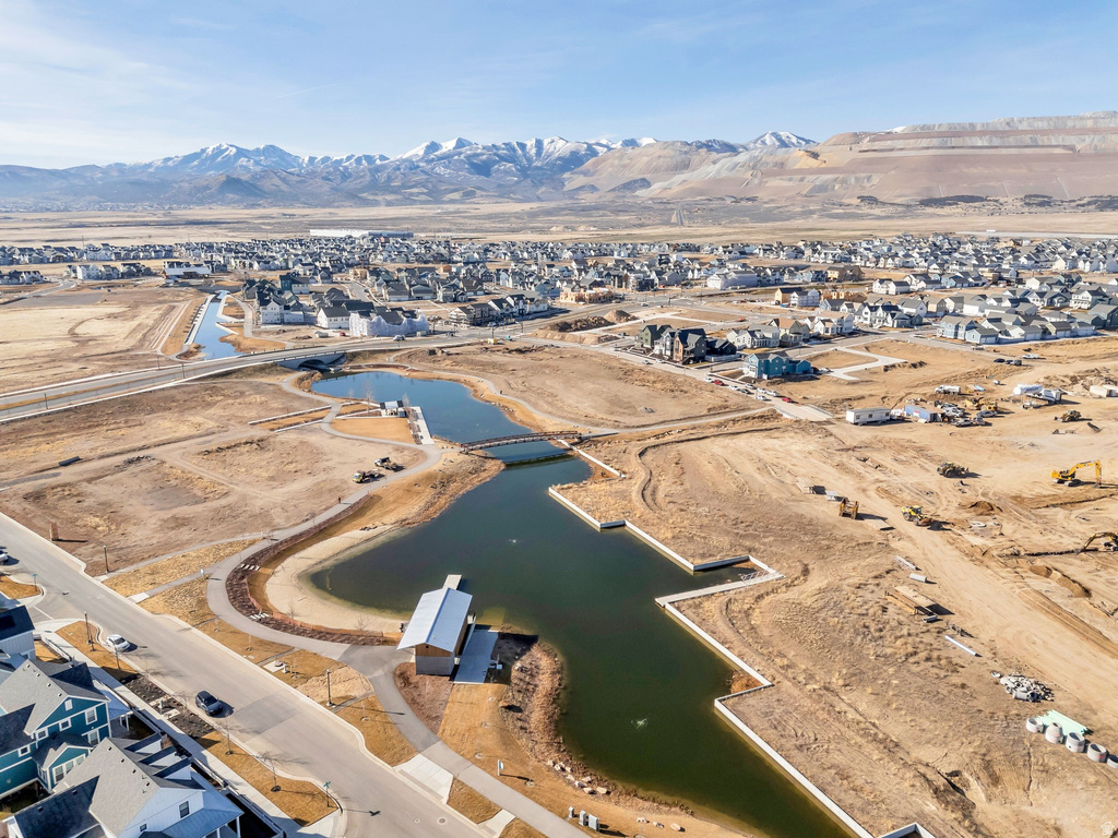 6447 W ARRANMORE DR South Jordan, UT 84009