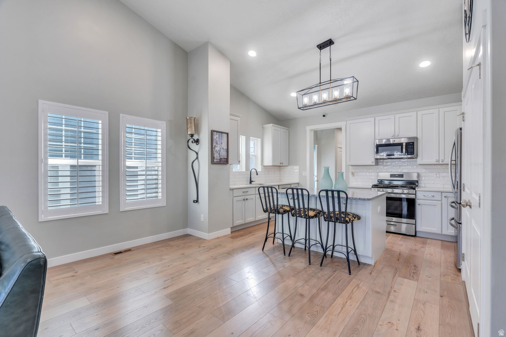 6447 W ARRANMORE DR South Jordan, UT 84009