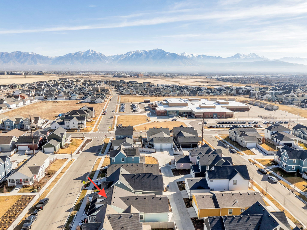 6447 W ARRANMORE DR South Jordan, UT 84009