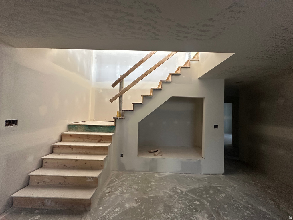 629 S 1475 W Farmington, UT 84025