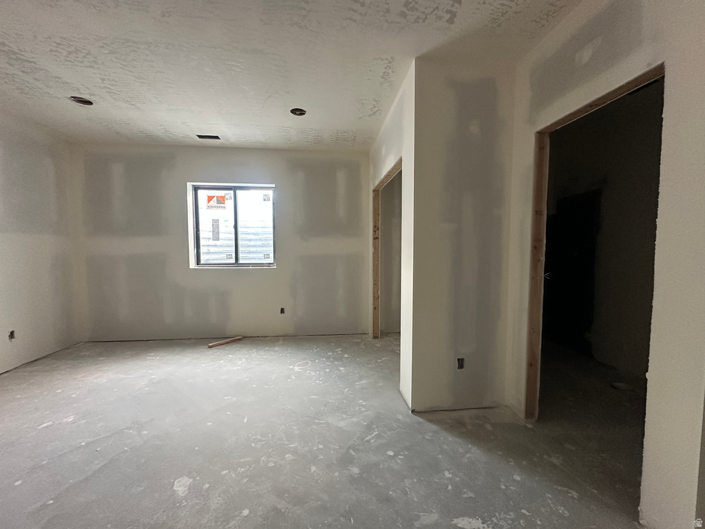 629 S 1475 W Farmington, UT 84025