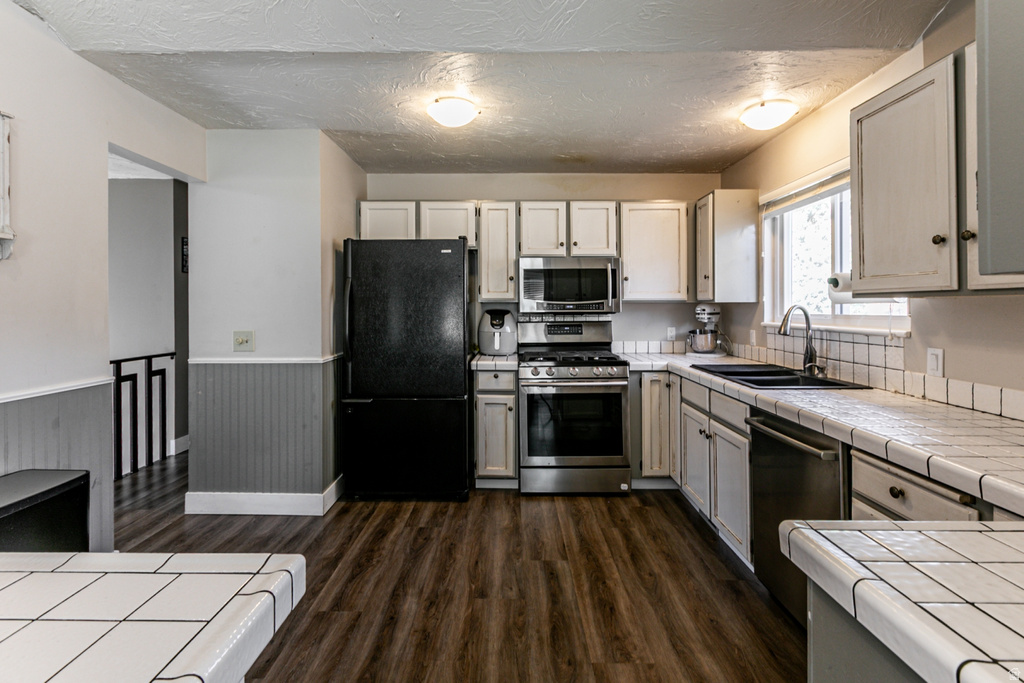 2547 E FALCON WAY Sandy, UT 84093