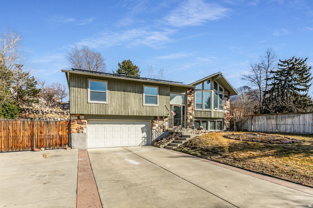 2547 E FALCON WAY Sandy, UT 84093