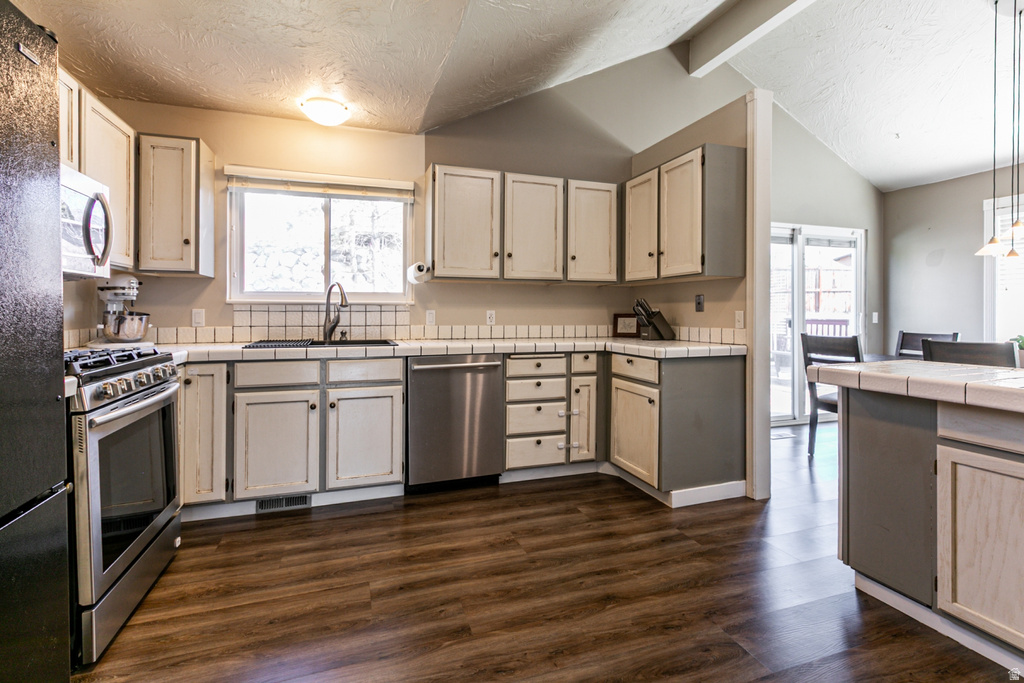 2547 E FALCON WAY Sandy, UT 84093