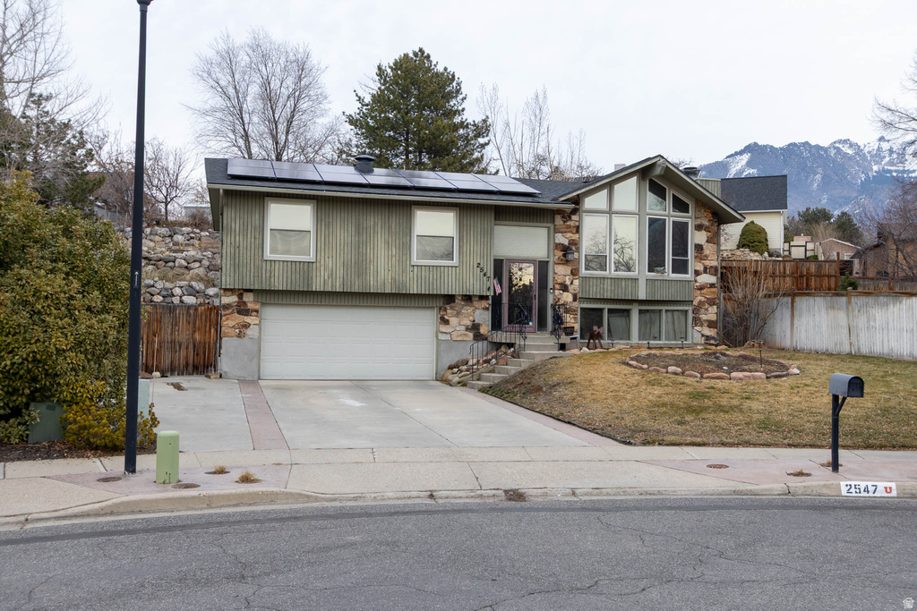 2547 E FALCON WAY Sandy, UT 84093