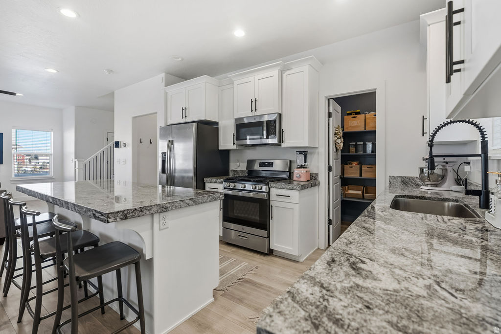 4952 E LAKE CORNER DR Eagle Mountain, UT 84005